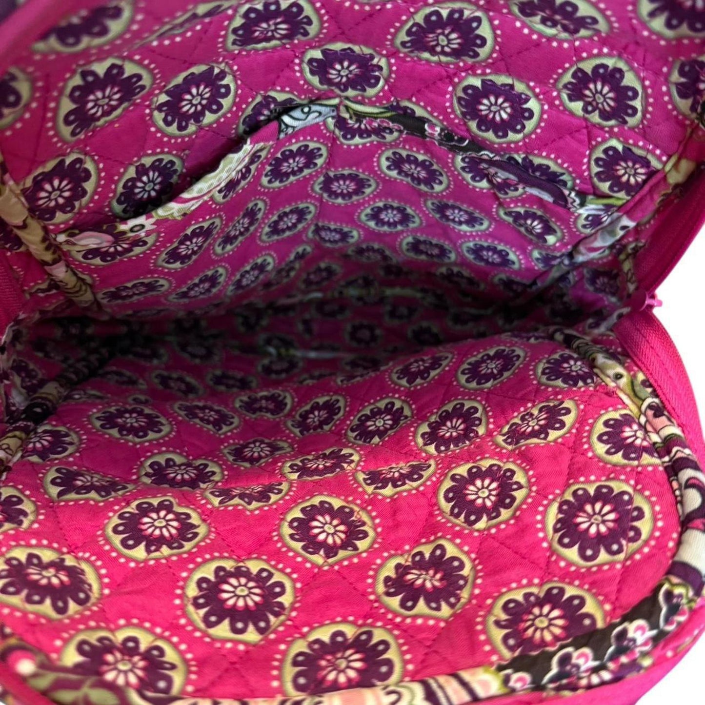 🎒 Vera Bradley Backpack – Very Berry Paisley