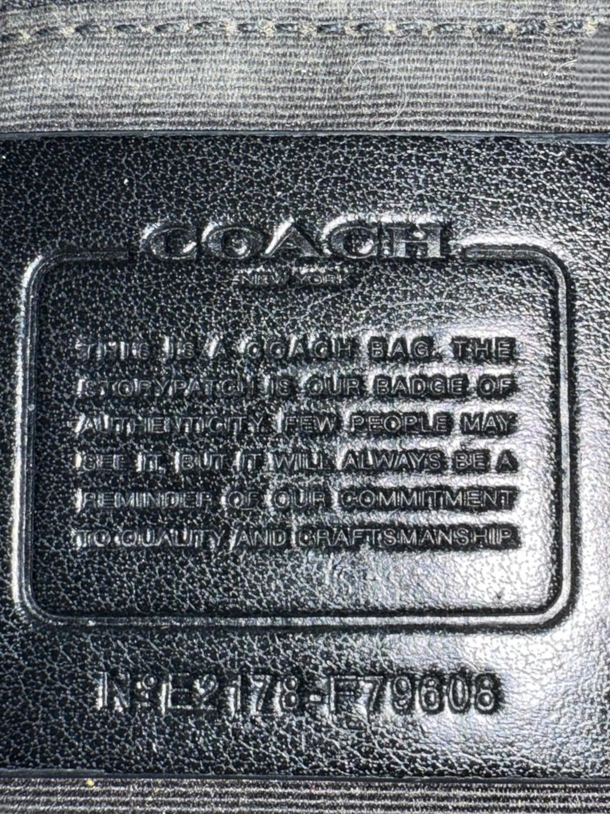 Coach Gallery Tote (F79608)